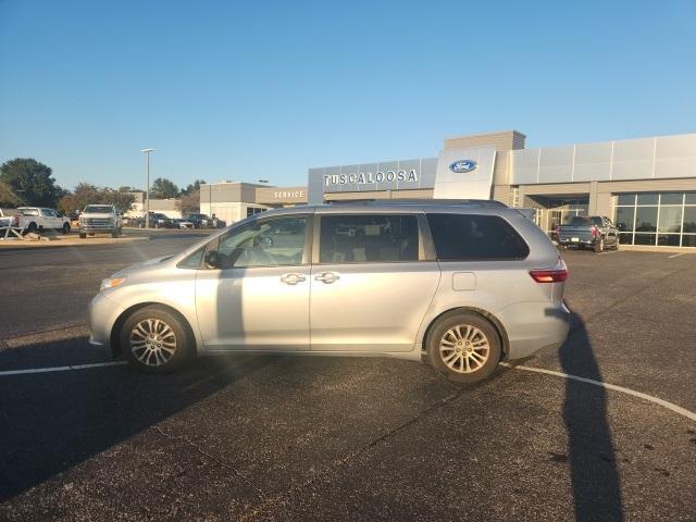 2016 toyota sienna l
