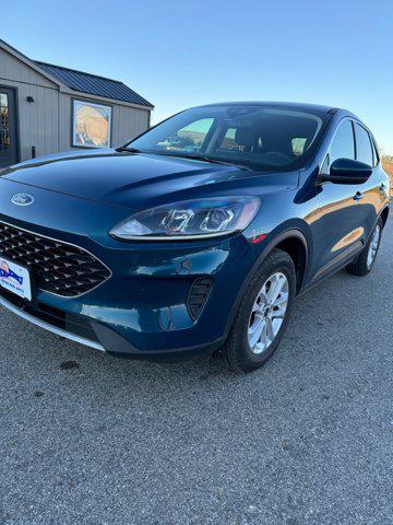 2020 ford escape se