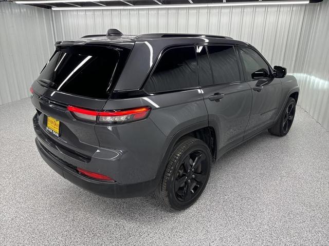 2023 jeep grand cherokee altitude