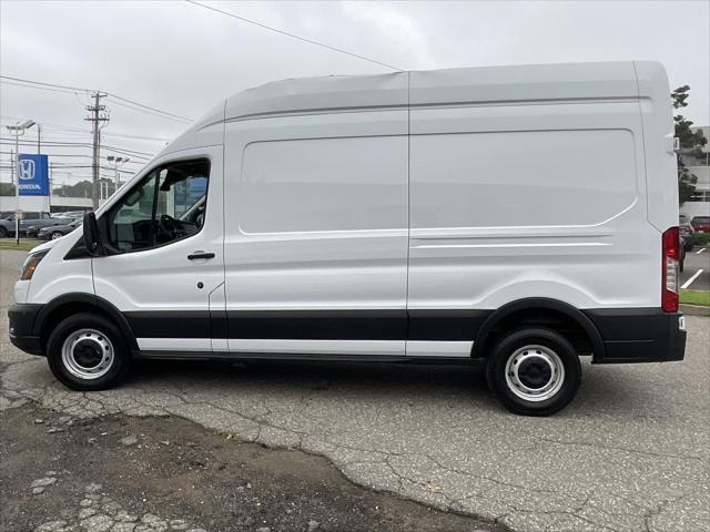 2023 ford transit-250 base