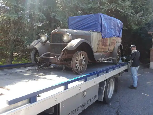 1925 studebaker 4 door sedan