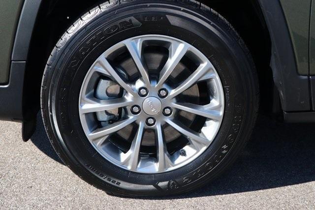 used 2019 jeep cherokee 4wd latitude plus parkersburg, wv 26101 for sale in parkersburg, west virginia