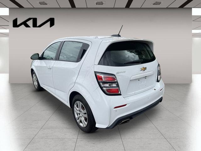 2020 chevrolet sonic fwd hatchback 1fl 5-door