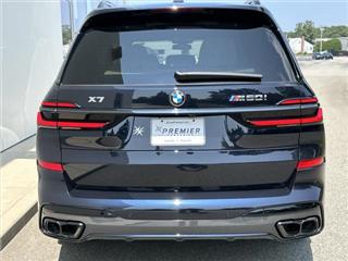 2025 BMW X7 m60i