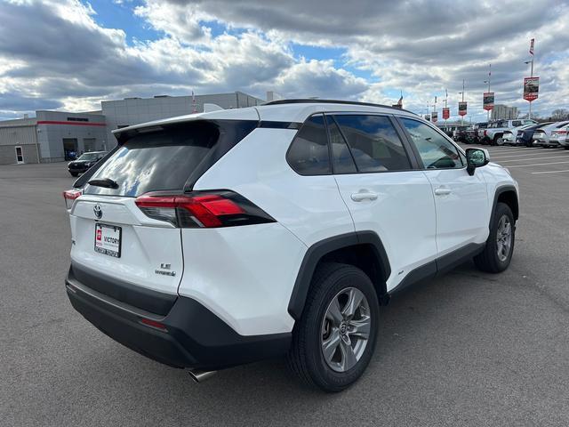 2022 toyota rav4 hybrid le