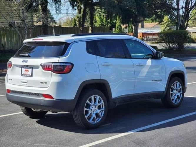 2022 jeep compass latitude lux sport utility 4d in lynnwood, washington