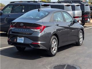 2022 Hyundai Elantra se