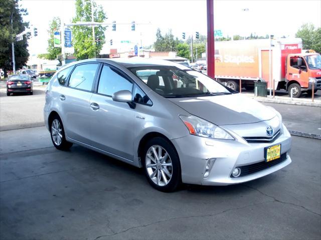 2012 toyota prius v five