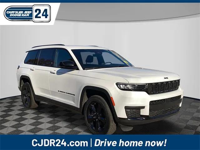 2023 jeep grand cherokee l altitude 4x4