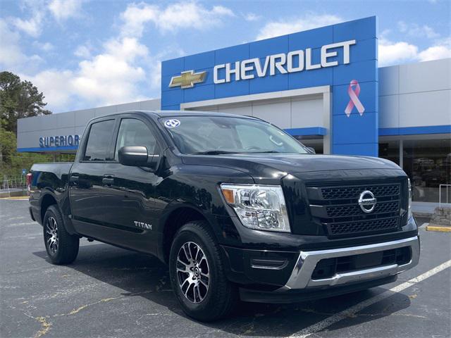 2022 nissan titan sv