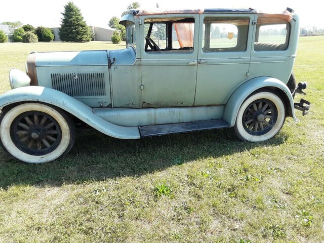 1928 studebaker 4 door sedan