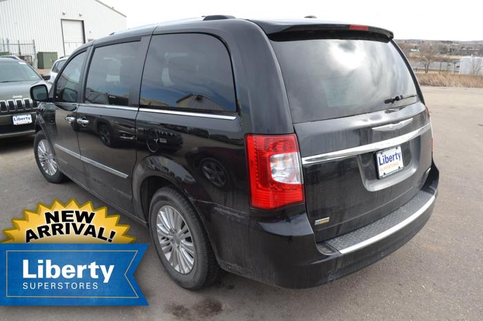 2016 chrysler town and country limited limited 4dr mini-van for sale in jolly acres, south dakota