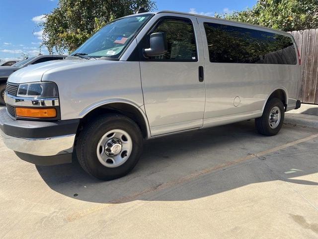 2020 chevrolet express 2500 lt