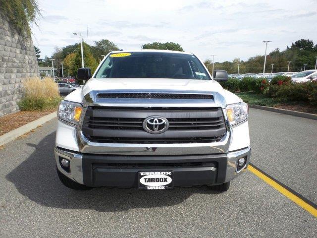 2015 toyota tundra sr5 4x4 sr5 4dr crewmax cab pickup sb (5.7l v8 for sale in north kingstown, rhode island