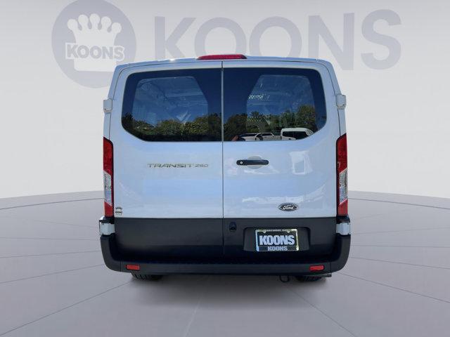2021 ford transit-150 base