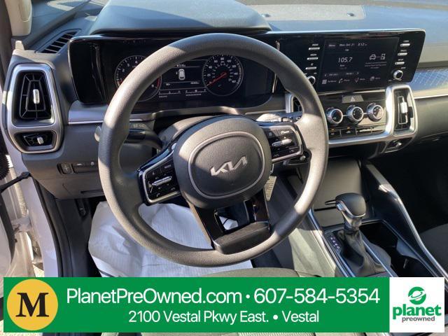 2022 kia sorento lx