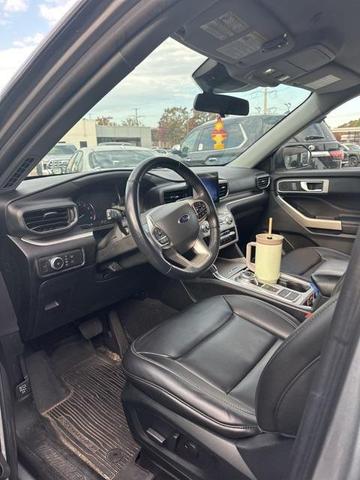 2021 ford explorer xlt