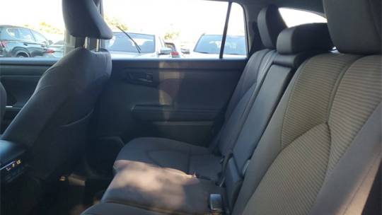 2023 toyota highlander hybrid le