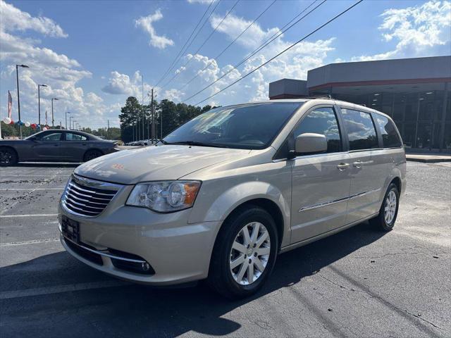 2013 chrysler town & country touring