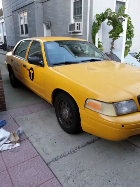 ford crown victoria