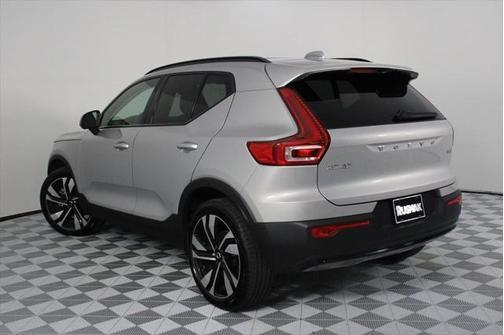 2023 volvo xc40