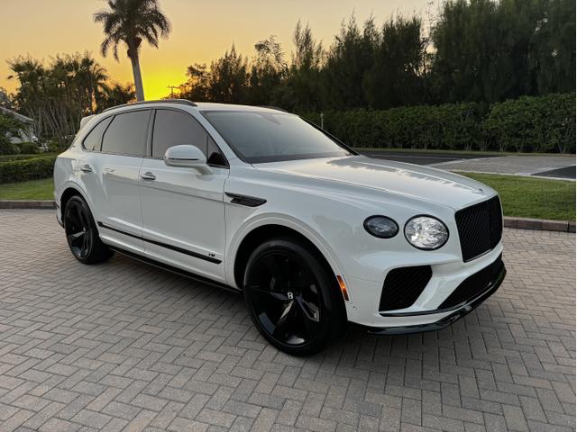2022 bentley bentayga v8