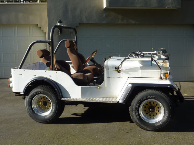 1980 mitsubishi jeep