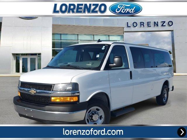 2020 chevrolet express 3500 lt