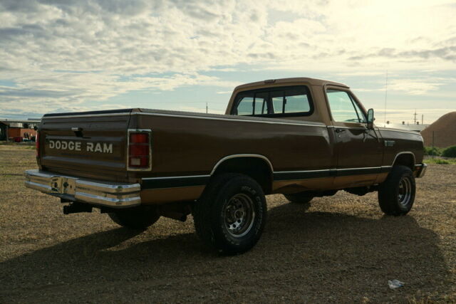1987 dodge power ram 4x4, rare, survivor truck, original paint, solid metal