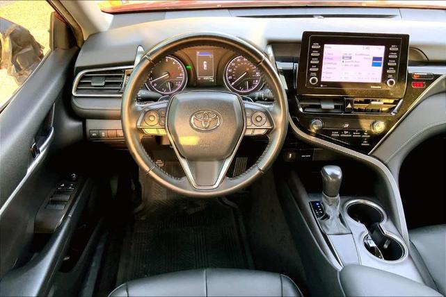 2021 toyota camry se