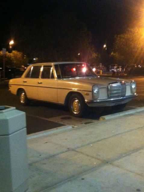 1970 mercedes 220d arizona california car. 94,000 miles