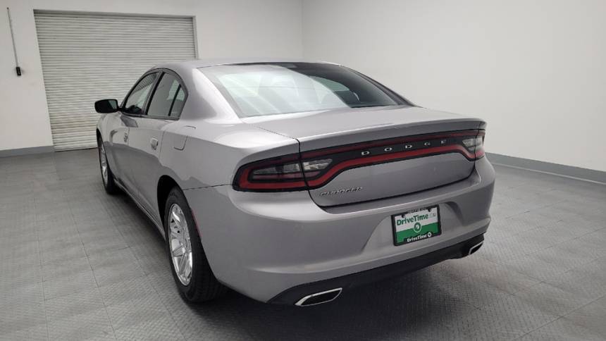 2017 dodge charger se