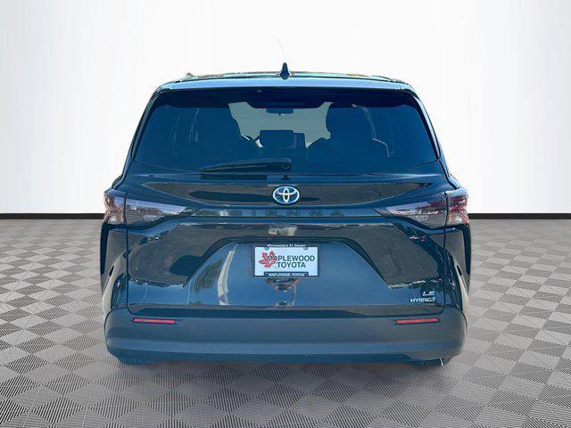 2023 toyota sienna le