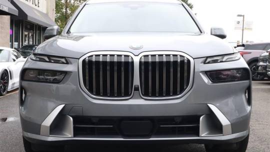 2023 BMW X7