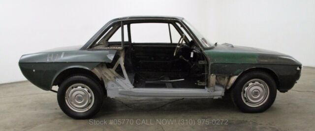 1967 lancia fulvia series 1 roller good body for project or parts