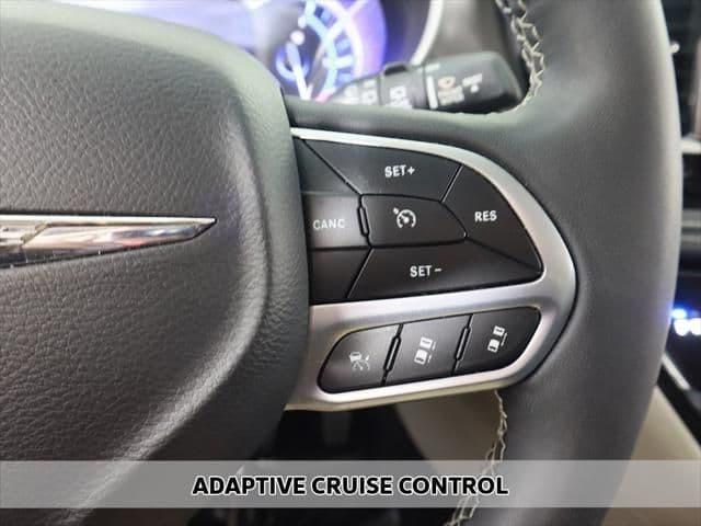 2022 chrysler pacifica hybrid in cleveland, ohio