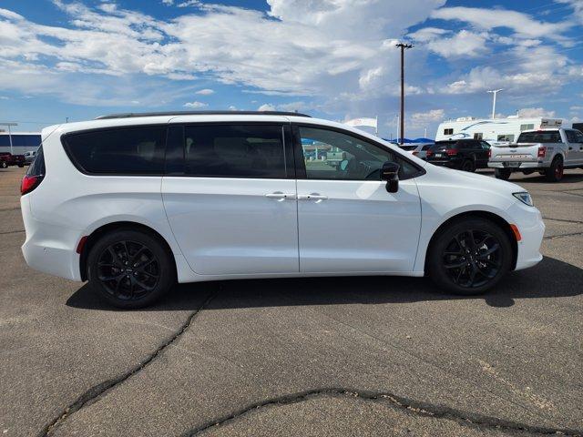 2024 chrysler pacifica limited