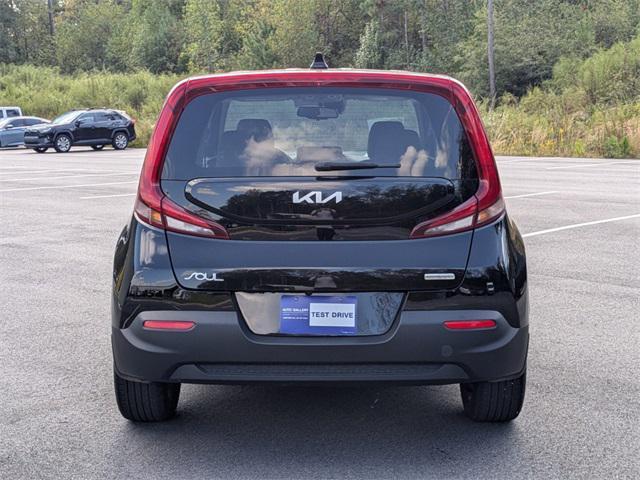 2022 kia soul ex