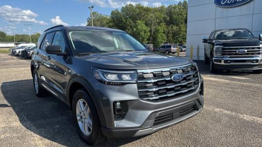 2025 Ford Explorer active