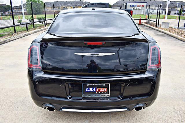 2012 chrysler 300 srt8