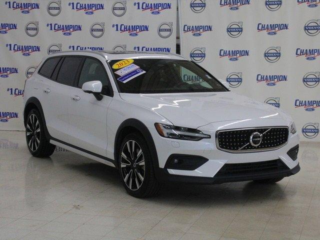 2023 volvo v60 cross country b5 awd ultimate