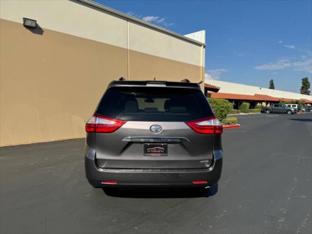2019 toyota sienna limited