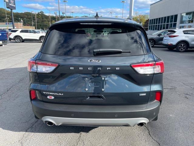 2022 ford escape phev titanium