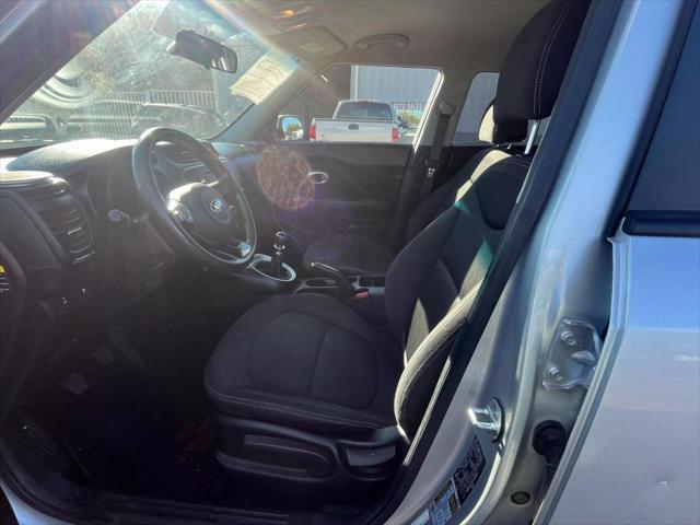 2017 kia soul base