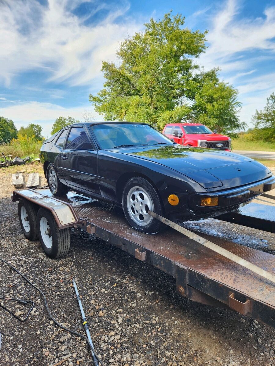 one of 500 imported 1988 porsche 924 coupe black rwd manual s