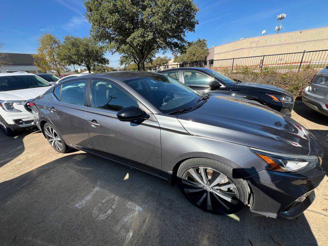2022 nissan altima sr fwd