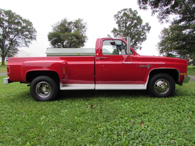 1982 chevrolet custom deluxe 30 * camper special * dually * low miles * a/c*454*