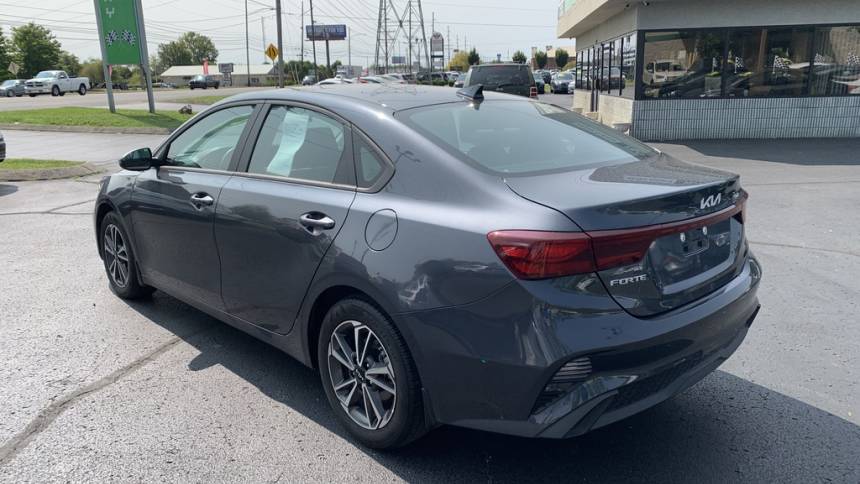 2023 kia forte lxs