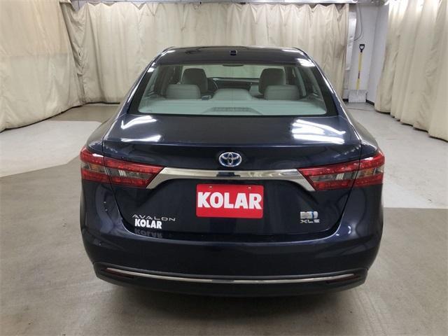 2016 toyota avalon hybrid