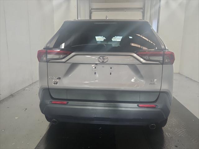 2019 toyota rav4 le